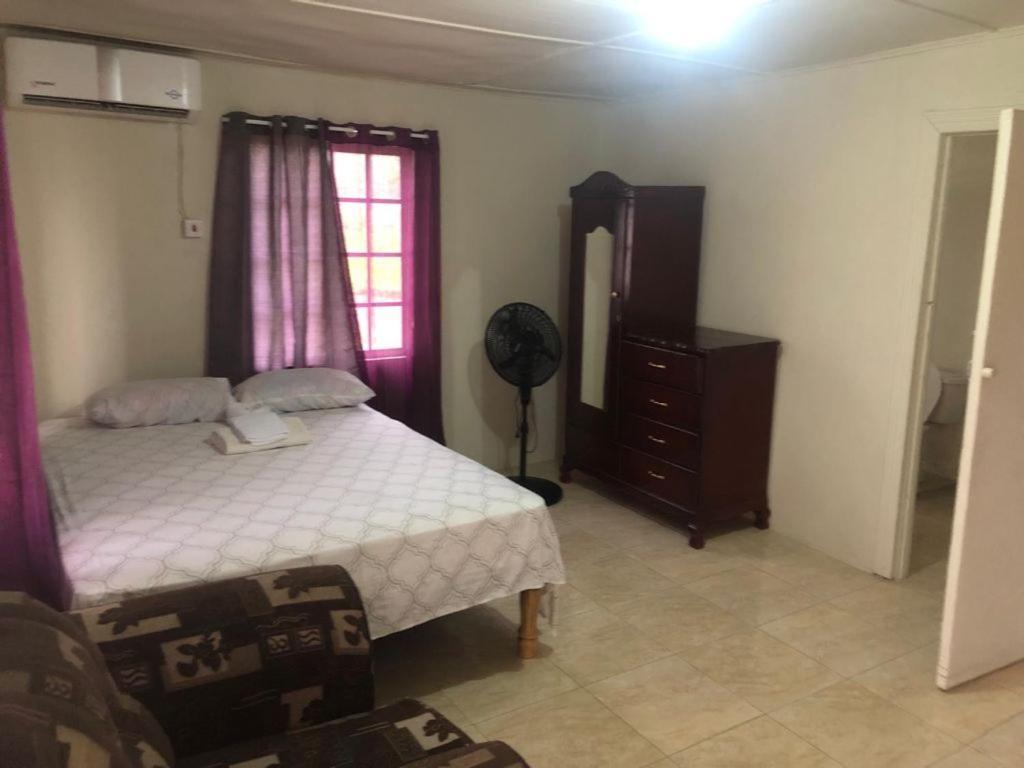 Apartments@West Village 4- Studio Montego Bay Eksteriør billede